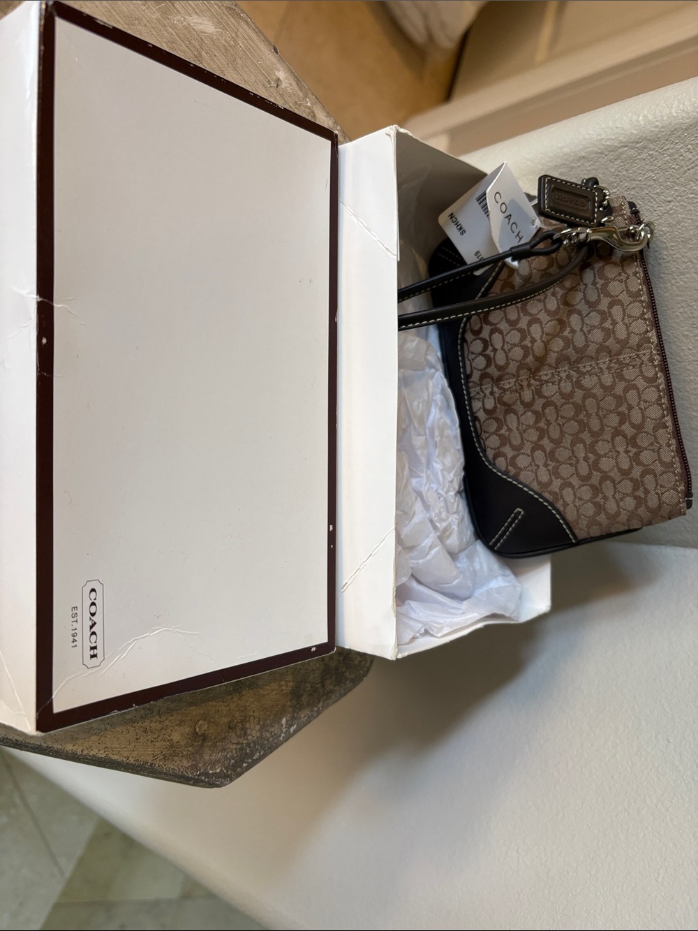 BRAND NEW! Coach Signature Canvas Wristlet in Beige and Black